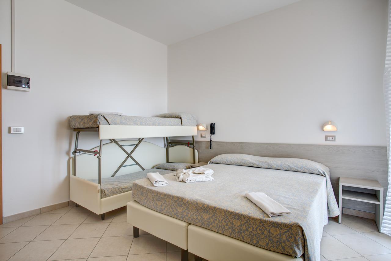 Hotel Amedea Cervia Exterior photo