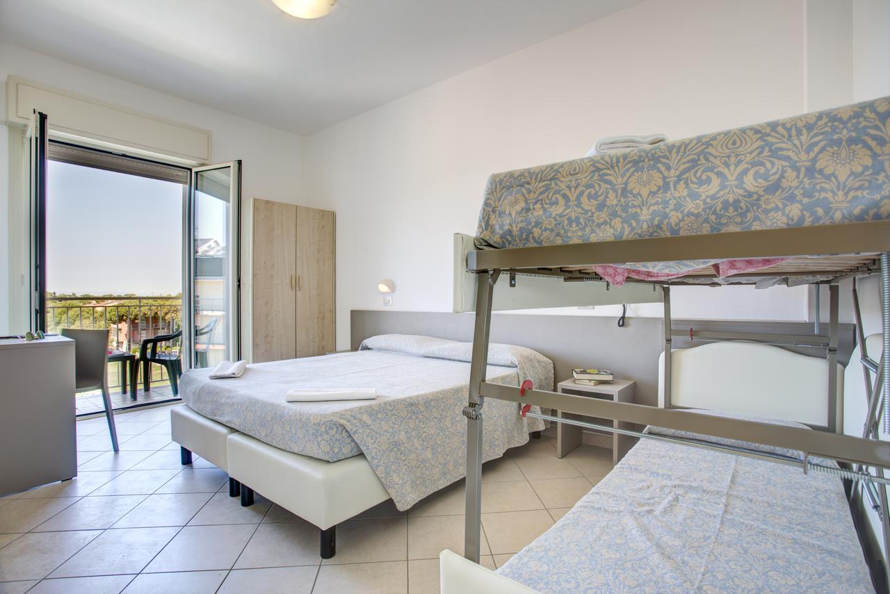 Hotel Amedea Cervia Exterior photo