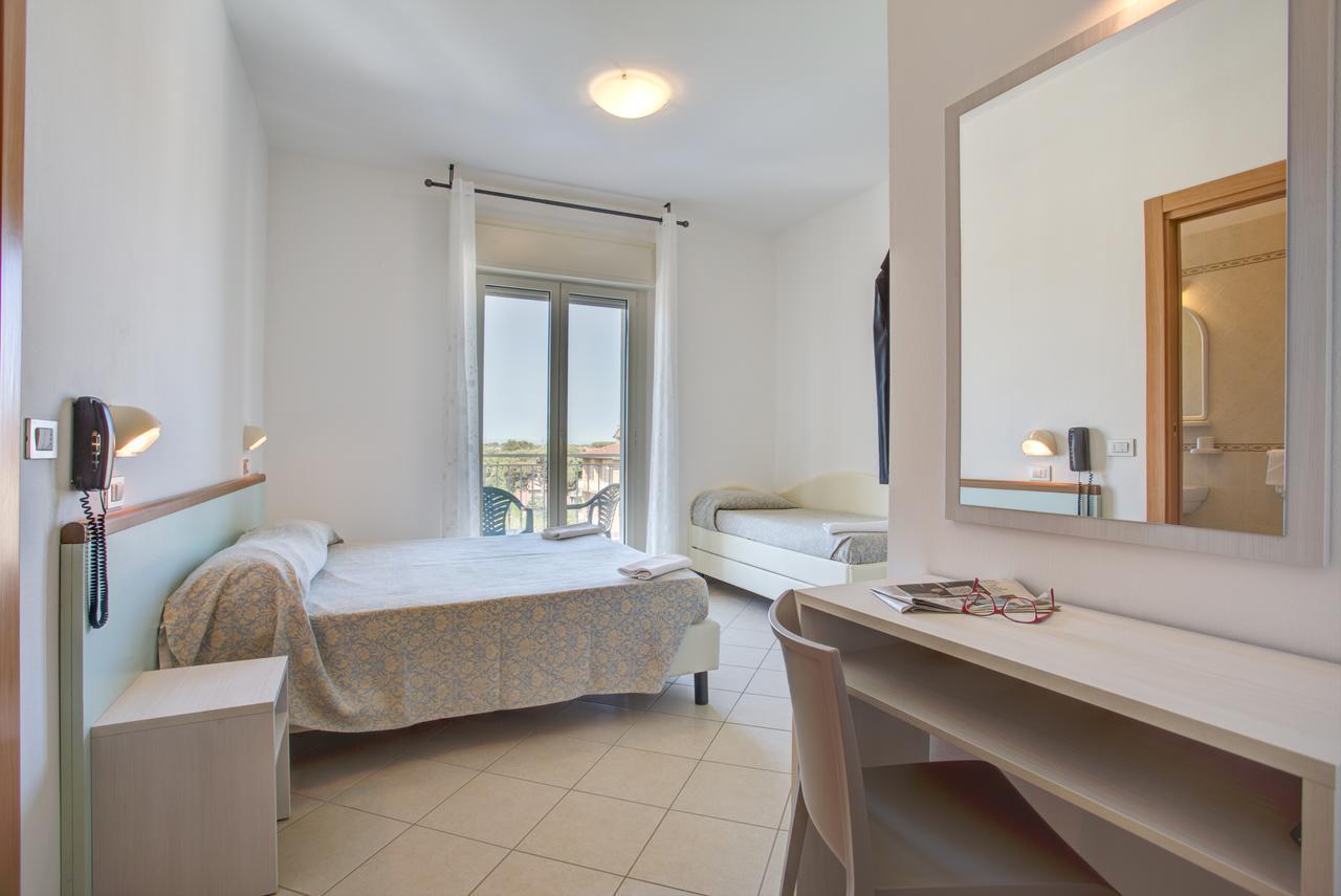 Hotel Amedea Cervia Exterior photo